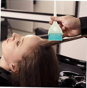 Capture le 2026 01 21 a 04.02.26 Apr&egrave;s 60 ans, cette erreur capillaire &ldquo;vieillit&rdquo; instantan&eacute;ment , VOICI L&rsquo;astuce simple pour &eacute;viter le look &ldquo;m&eacute;m&eacute;risant&rdquo; au salon