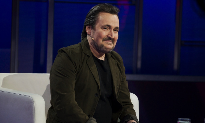 Guy A. Lepage prépare un plateau qui va faire réagir dimanche : une soirée qui risque de brasser 1 Guy A. Lepage prépare un plateau qui va faire réagir dimanche : une soirée qui risque de brasser Capture le 2026 01 24 a 01.46.16 Guy A. Lepage prépare un plateau qui va faire réagir dimanche : une soirée qui risque de brasser