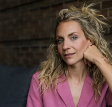 Léane Labrèche-Dor au Centre Bell: l’accompagnateur surprend tout le monde 4 Léane Labrèche-Dor au Centre Bell: l’accompagnateur surprend tout le monde Capture le 2026 01 24 a 02.06.48 Léane Labrèche-Dor au Centre Bell: l’accompagnateur surprend tout le monde