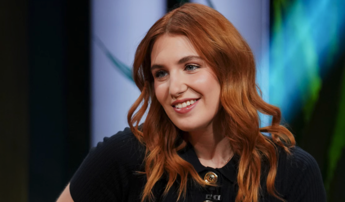 Capture le 2026 01 30 a 09.04.15 Sophie N&eacute;lisse enflamme les r&eacute;seaux avec des photos en bikini au soleil