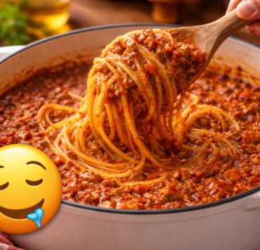 ChatGPT Image 2 janv. 2026 23 10 32 Ce petit d&eacute;tail va compl&egrave;tement changer ta sauce &agrave; spaghetti !
