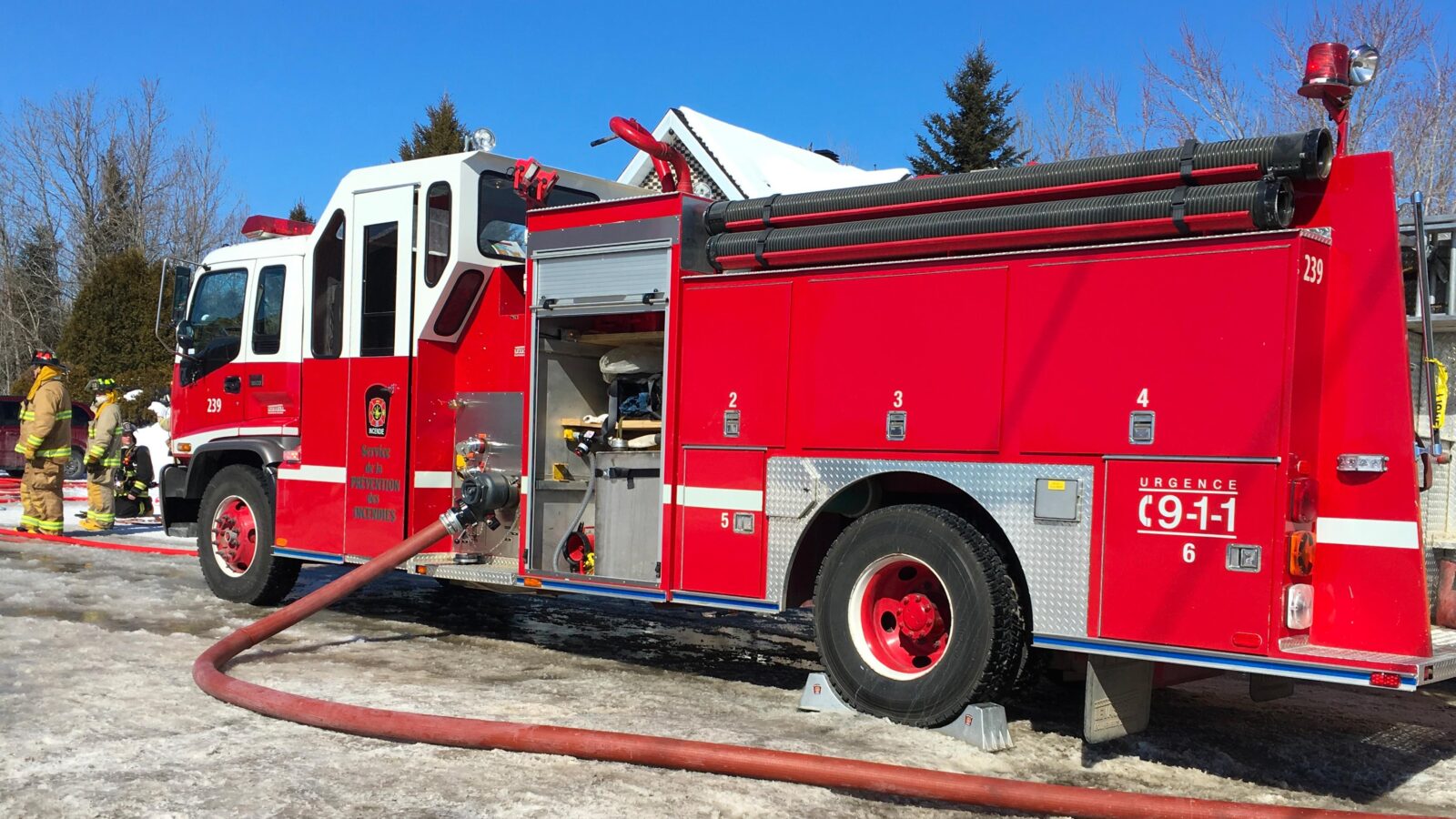 Incendie au Québec: les autorités confirment un décès 1 Incendie au Québec: les autorités confirment un décès camion pompier hiver generique Incendie au Québec: les autorités confirment un décès
