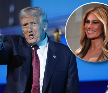 Scandale à Mar-a-Lago : La robe de Nouvel An de Melania Trump fait tourner les têtes ! 4 Scandale à Mar-a-Lago : La robe de Nouvel An de Melania Trump fait tourner les têtes ! montage final 1767333725 Scandale à Mar-a-Lago : La robe de Nouvel An de Melania Trump fait tourner les têtes !