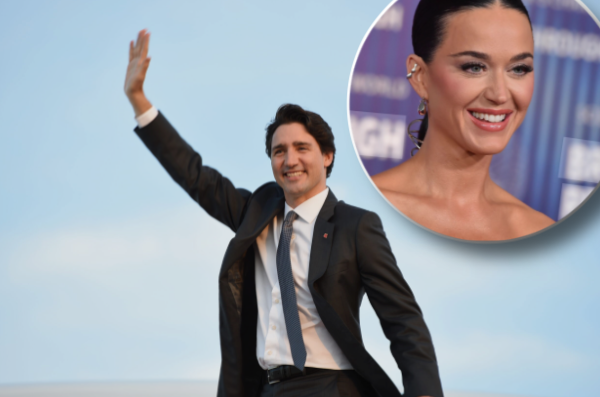 montage final 1767907943 Bikini et Politique : Katy Perry et Justin Trudeau captur&eacute;s en vacances