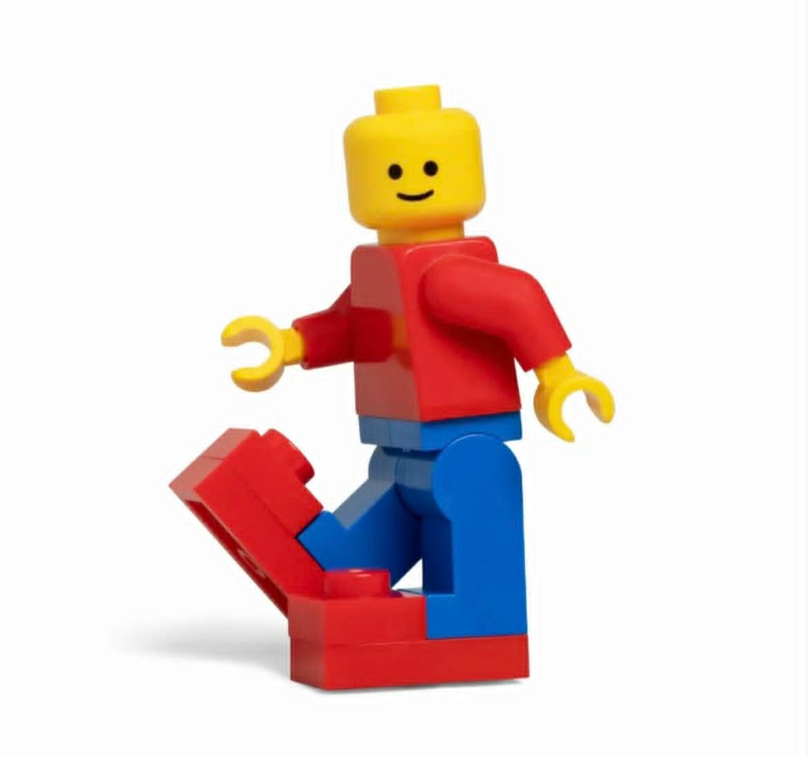 Crocs et LEGO : Un partenariat annonc&eacute; avec la marque de jouets