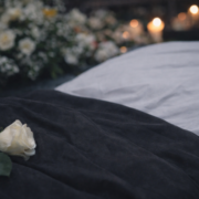 Capture decran 2026 02 07 013702 Le monde de la mode en deuil : une mannequin internationale s&rsquo;&eacute;teint &agrave; seulement 21 ans