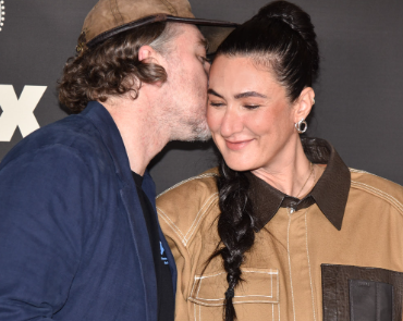 Capture decran 2026 02 08 111352 Karine Gonthier-Hyndman partage une rare photo avec son b&eacute;b&eacute; et son conjoint