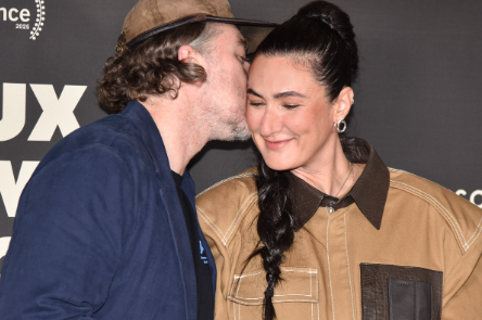 Capture decran 2026 02 08 111352 Karine Gonthier-Hyndman partage une rare photo avec son b&eacute;b&eacute; et son conjoint