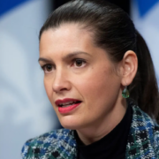 Capture decran 2026 02 12 155007 1️⃣ Elle surprend tout le Qu&eacute;bec : la vid&eacute;o inattendue de Genevi&egrave;ve Guilbault fait exploser les r&eacute;seaux