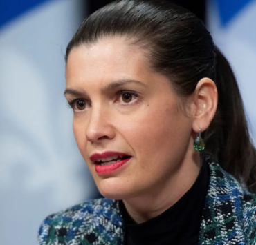 Capture decran 2026 02 12 155007 1️⃣ Elle surprend tout le Qu&eacute;bec : la vid&eacute;o inattendue de Genevi&egrave;ve Guilbault fait exploser les r&eacute;seaux