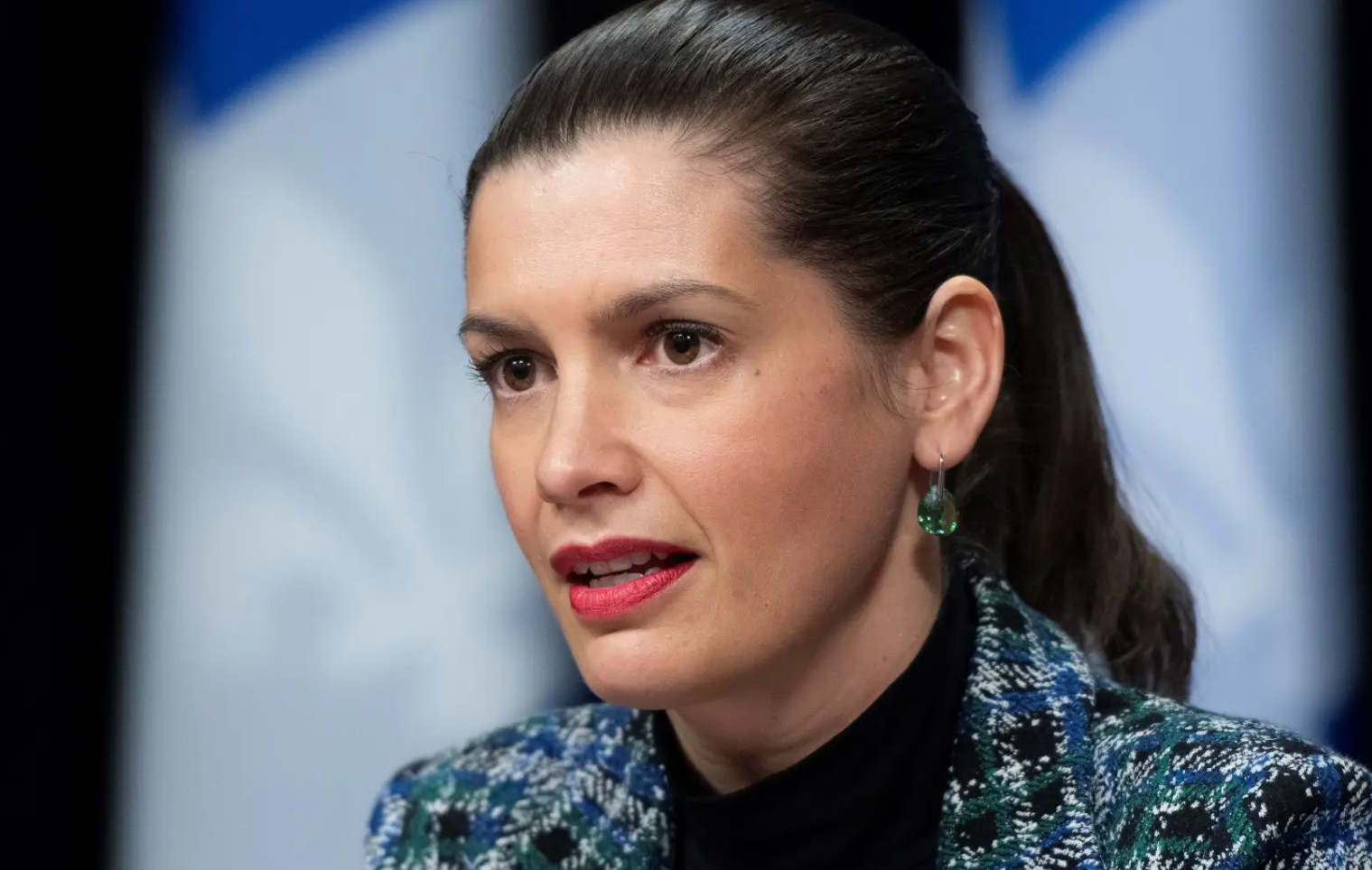 Capture decran 2026 02 12 155007 1️⃣ Elle surprend tout le Qu&eacute;bec : la vid&eacute;o inattendue de Genevi&egrave;ve Guilbault fait exploser les r&eacute;seaux