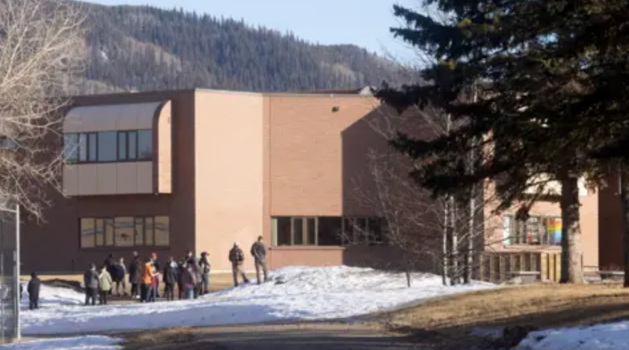 Capture decran 2026 02 12 210456 Trag&eacute;die &agrave; Tumbler Ridge : la GRC identifie les huit victimes