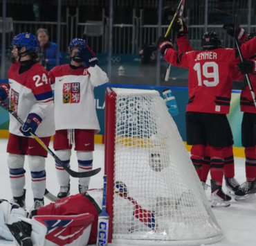 Catastrophe pour Team Canada : Sidney Crosby quitte le match en plein quart de finale 2 Catastrophe pour Team Canada : Sidney Crosby quitte le match en plein quart de finale Capture decran 2026 02 18 131842 Catastrophe pour Team Canada : Sidney Crosby quitte le match en plein quart de finale