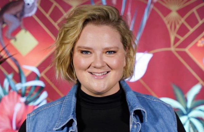 Capture decran 2026 02 24 155150 Debbie Lynch-White d&eacute;croche un r&ocirc;le marquant dans un projet ambitieux !