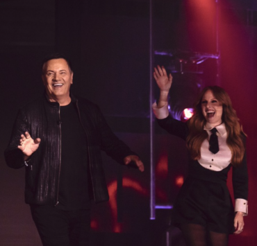 Capture decran le 2026 02 02 a 16.12.16 e1770066793614 Incroyable : un participant de La Voix monte sur sc&egrave;ne avec Mia Tinayre