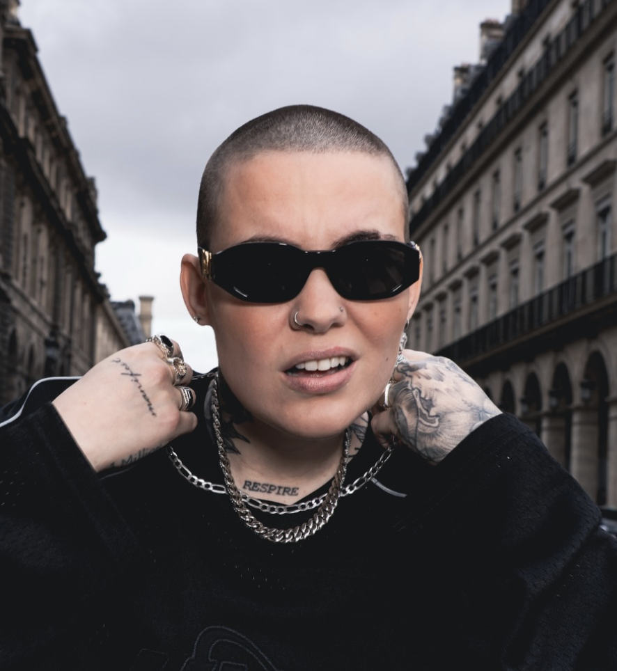 Capture decran le 2026 02 09 a 11.03.52 Roxane Bruneau vis&eacute;e par un commentaire haineux en ligne&hellip; et sa r&eacute;ponse est virale