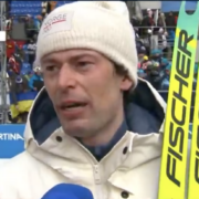 Capture decran le 2026 02 10 a 18.45.47 e1770767191991 Il gagne une m&eacute;daille&hellip; puis &eacute;clate en sanglots en direct : son aveu choque tout le monde