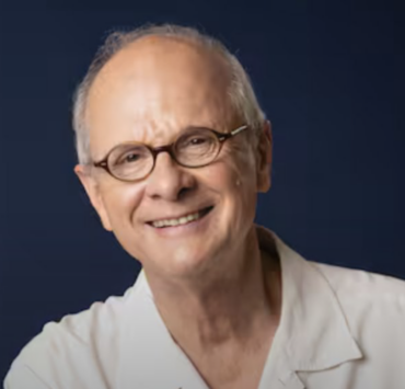 Capture decran le 2026 02 12 a 11.54.01 La conjointe de la star d&rsquo;Ind&eacute;fendable fait une rare confidence sur sa famille