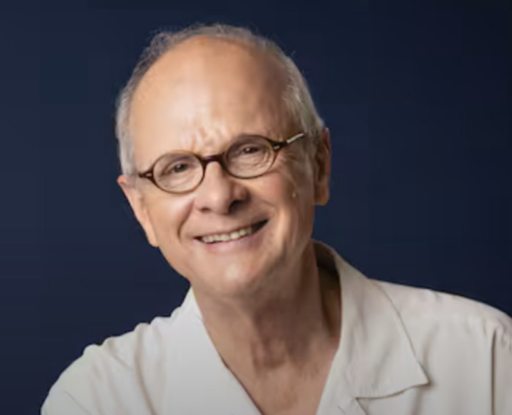 Capture decran le 2026 02 12 a 11.54.01 La conjointe de la star d&rsquo;Ind&eacute;fendable fait une rare confidence sur sa famille