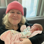 Capture decran le 2026 02 20 a 11.47.08 e1771606161997 Guylaine Guay rayonne : elle devient grand-maman pour une 4e fois