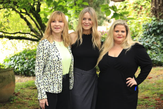 Voici la sœur de Geneviève Schmidt, et leur ressemblance est très frappante 2 Voici la sœur de Geneviève Schmidt, et leur ressemblance est très frappante Capture le 2026 02 01 a 03.21.51 Voici la sœur de Geneviève Schmidt, et leur ressemblance est très frappante