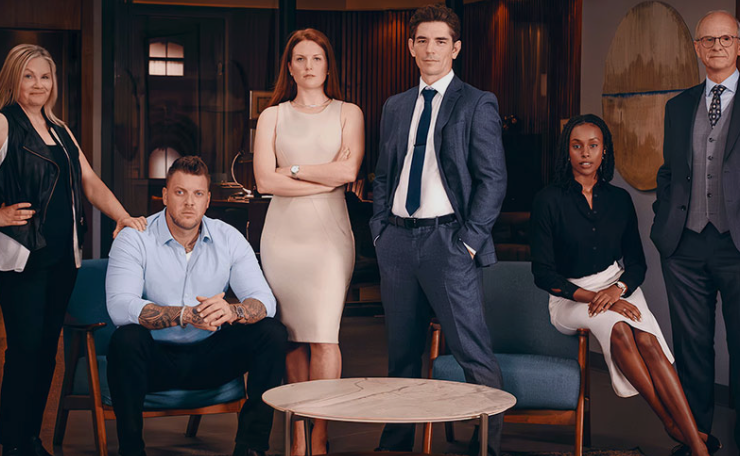 Capture le 2026 02 05 a 05.50.28 Un acteur d&rsquo;Ind&eacute;fendable a c&eacute;l&eacute;br&eacute; un mariage avec sa blonde tr&egrave;s connue &ndash; d&eacute;couvrez les superbes photos