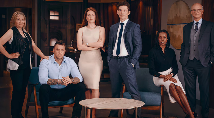 Un acteur d’Indéfendable a célébré un mariage avec sa blonde très connue – découvrez les superbes photos 1 Un acteur d’Indéfendable a célébré un mariage avec sa blonde très connue – découvrez les superbes photos Capture le 2026 02 05 a 05.50.28 Un acteur d’Indéfendable a célébré un mariage avec sa blonde très connue – découvrez les superbes photos