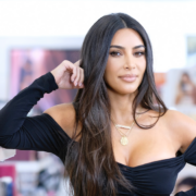 Capture le 2026 02 10 a 10.04.40 Kim Kardashian au c&oelig;ur d&rsquo;une nouvelle romance pr&eacute;sente son nouveau conjoint qui fait r&eacute;agir