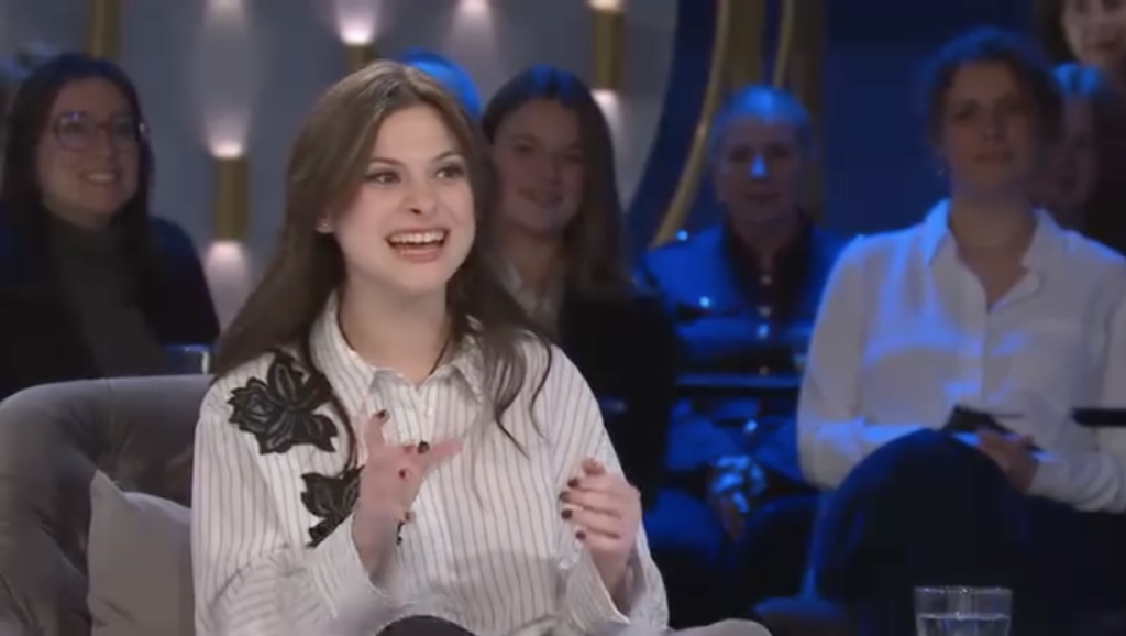 Capture le 2026 02 15 a 08.19.46 Mia Tinayre cr&eacute;e un v&eacute;ritable engouement en direct