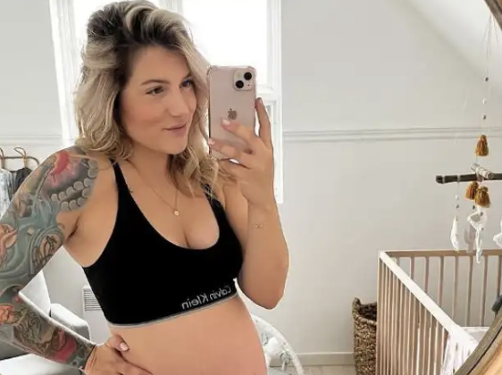 Capture le 2026 02 16 a 11.38.41 Aexandra Lapierre pr&eacute;sente son future nouvelle amour avec ...