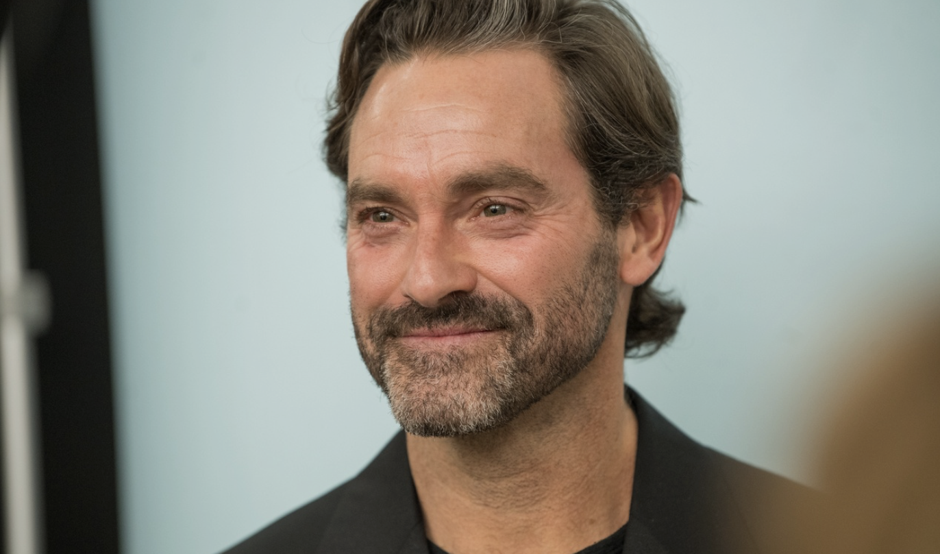 Capture le 2026 02 19 a 09.41.33 Guillaume Lemay-Thivierge submerg&eacute; par l'&eacute;motion en &eacute;voquant Claude Jutra