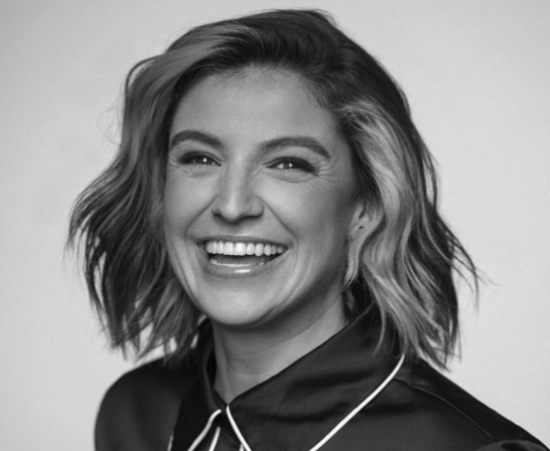 Capture le 2026 02 19 a 09.49.30 Sara Dufour &eacute;clate en larmes sur sc&egrave;ne et fait une annonce qui a touch&eacute; tout le monde !