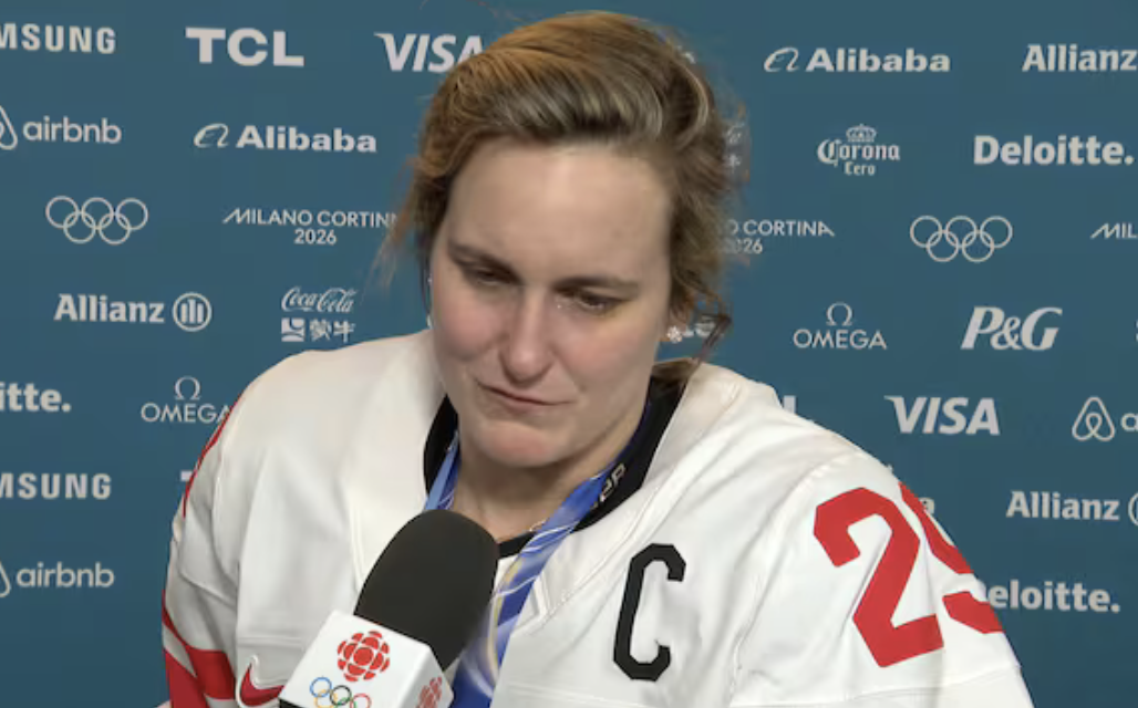 Capture le 2026 02 20 a 11.39.41 Marie-Philip Poulin en larmes apr&egrave;s la d&eacute;faite : une image forte du Canada