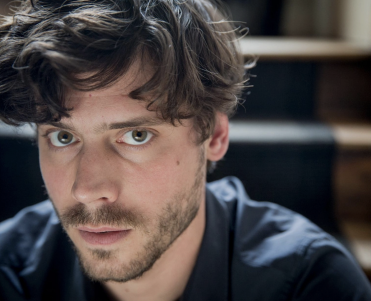 Capture le 2026 02 22 a 08.24.07 Fran&ccedil;ois Arnaud relance les sp&eacute;culations amoureuses avec cet homme et c'est un acteur connu