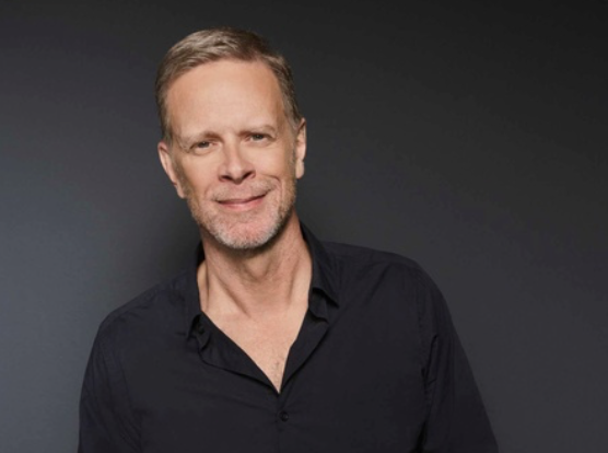 Capture le 2026 02 24 a 01.41.10 Jean-Nicolas Verreault montre sa famille &agrave; la plage, les r&eacute;actions fusent!