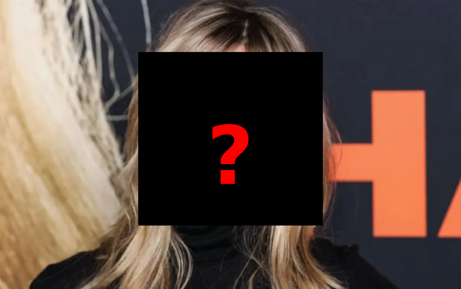 visage noir point interrogation Une ancienne vedette du cin&eacute;ma r&eacute;appara&icirc;t m&eacute;connaissable et relance le d&eacute;bat sur son l&rsquo;apparence &agrave; Hollywood