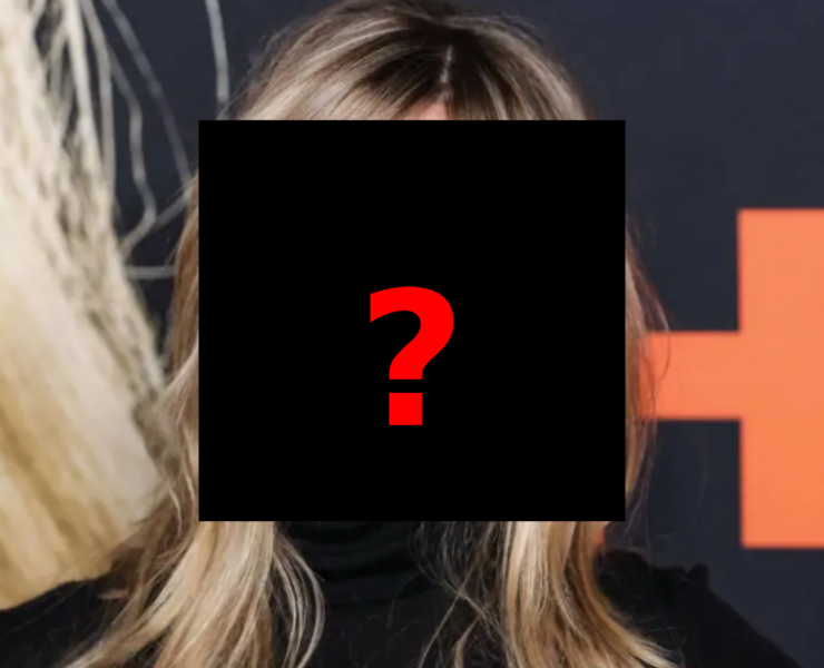 visage noir point interrogation Une ancienne vedette du cin&eacute;ma r&eacute;appara&icirc;t m&eacute;connaissable et relance le d&eacute;bat sur son l&rsquo;apparence &agrave; Hollywood