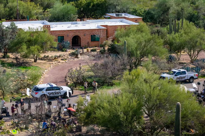 Capture decran 2026 03 03 113621 &laquo; Plus qu&rsquo;irrespectueux &raquo; : une influenceuse critiqu&eacute;e apr&egrave;s une s&eacute;ance photo devant la maison d&rsquo;une disparue