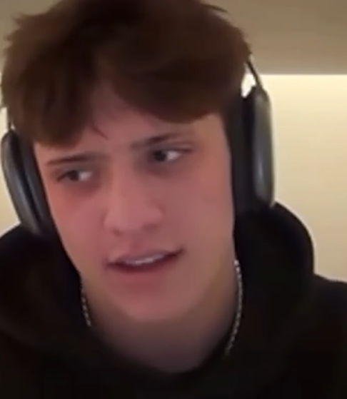 Capture decran 2026 03 10 091814 Le fils de Justin Trudeau r&eacute;agit enfin &agrave; la relation tr&egrave;s m&eacute;diatis&eacute;e de son p&egrave;re avec une c&eacute;l&egrave;bre chanteuse