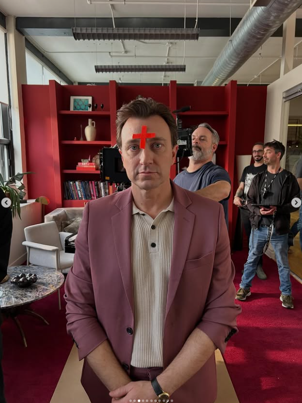 Capture decran 2026 03 12 100839 Julie Le Breton partage des images rares sur le plateau de la saison 2 et plusieurs fans disent ceci