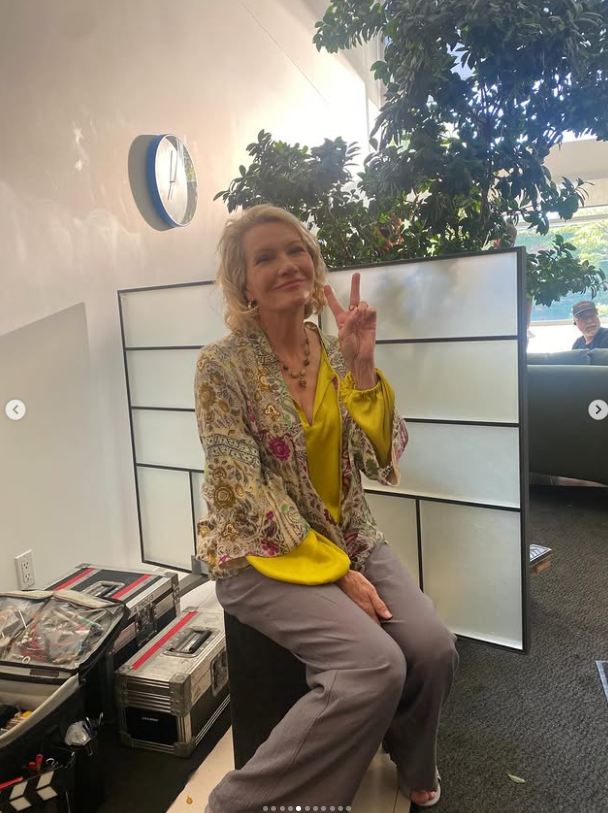 Capture decran 2026 03 12 100850 Julie Le Breton partage des images rares sur le plateau de la saison 2 et plusieurs fans disent ceci