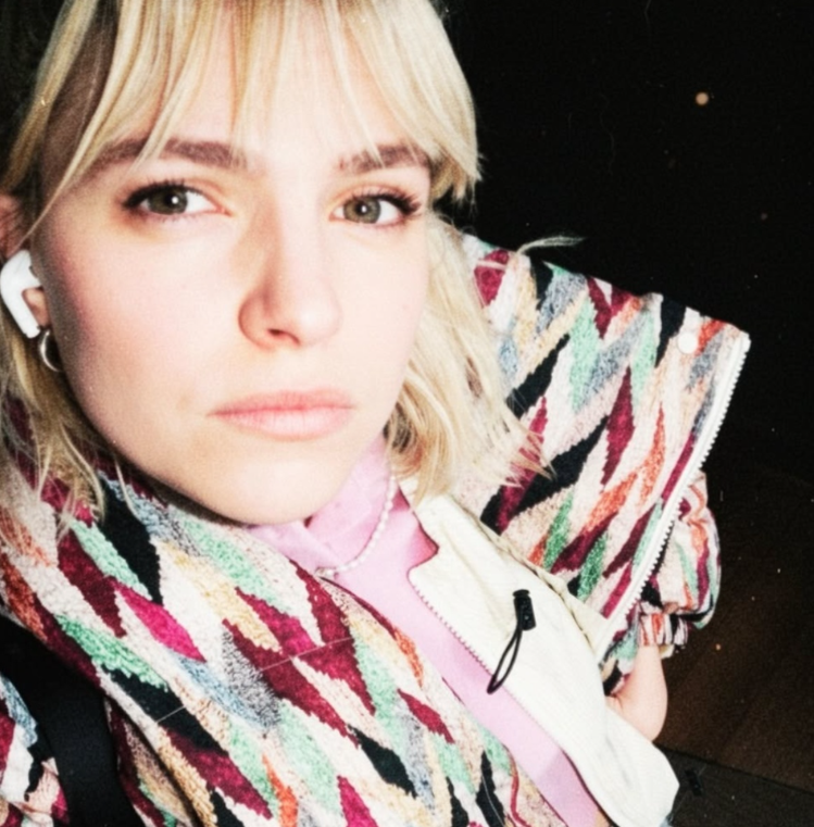 Sarah-Jeanne Labrosse surprend tout le monde avec un changement de look radical 1 Sarah-Jeanne Labrosse surprend tout le monde avec un changement de look radical Capture decran 2026 03 28 135006 Sarah-Jeanne Labrosse surprend tout le monde avec un changement de look radical