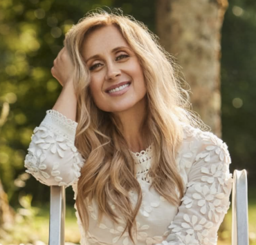 Lara Fabian revient en force avec un concept inédit à la télé 2 Lara Fabian revient en force avec un concept inédit à la télé Capture decran le 2026 03 20 a 09.39.50 Lara Fabian revient en force avec un concept inédit à la télé