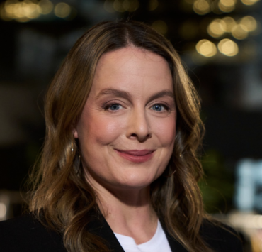 Capture decran le 2026 03 30 a 09.44.29 e1774878309681 Julie Le Breton &eacute;tonne en partageant une rare photo en couple