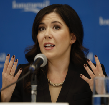 Catherine Fournier dévoile son ventre à 35 semaines de grossesse 2 Catherine Fournier dévoile son ventre à 35 semaines de grossesse Capture le 2026 03 03 a 05.51.40 Catherine Fournier dévoile son ventre à 35 semaines de grossesse