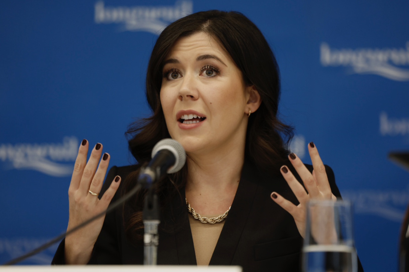 Capture le 2026 03 03 a 05.51.40 Catherine Fournier d&eacute;voile son ventre &agrave; 35 semaines de grossesse