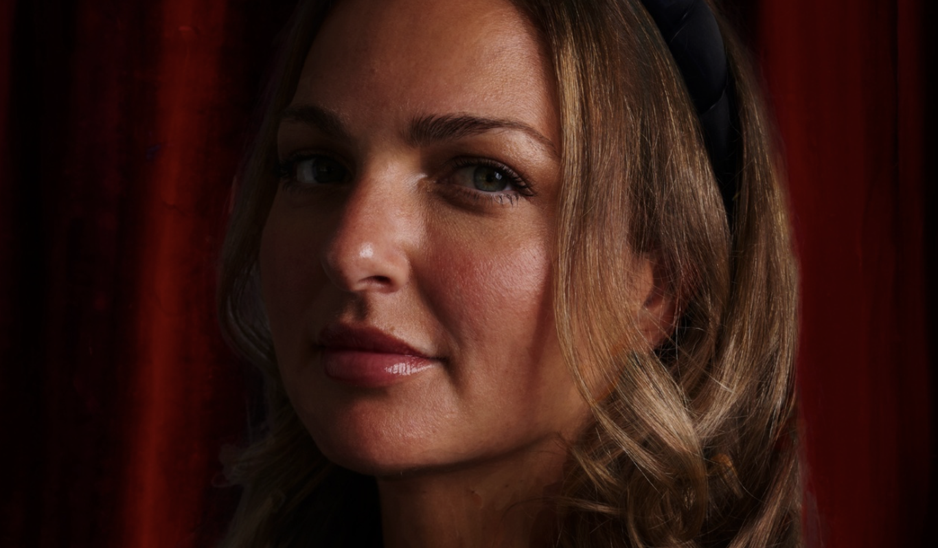 Capture le 2026 03 06 a 14.19.36 Audrey de Survivor Qu&eacute;bec enflamme le web avec ses photos en bikini en voyage amoureux