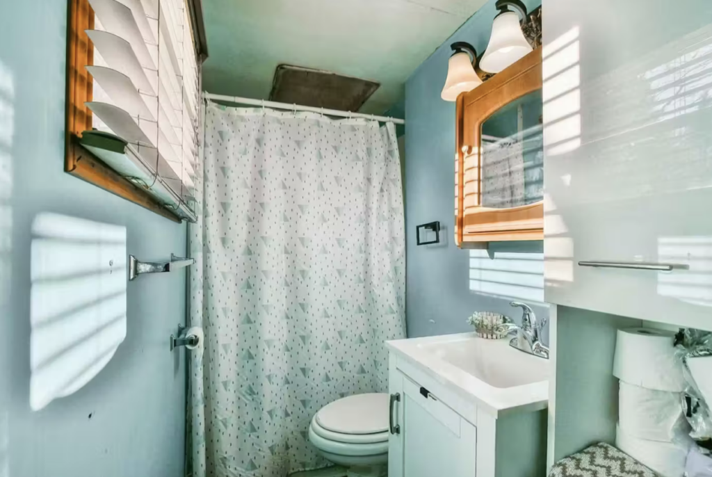 Capture le 2026 03 10 a 14.10.15 Ce chalet &agrave; 45 000 $ dans les Laurentides fait r&eacute;agir en pleine crise immobili&egrave;re