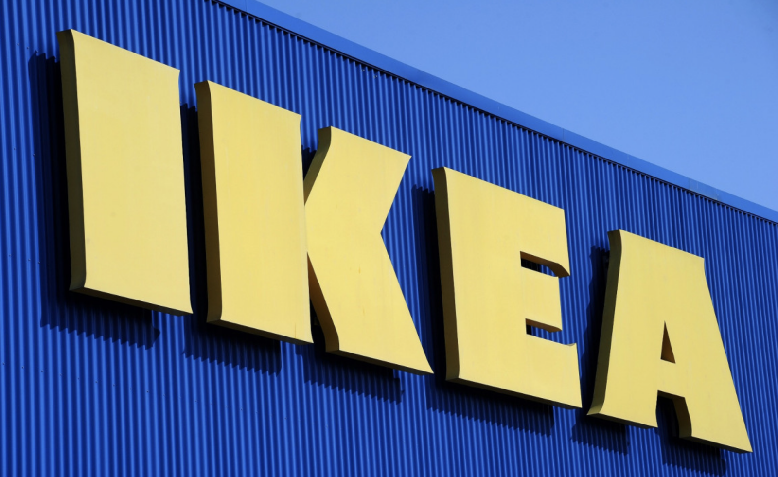 Capture le 2026 03 17 a 08.32.20 Cette petite trouvaille IKEA aide &agrave; doubler l&rsquo;espace dans les armoires (et elle passe souvent inaper&ccedil;ue)