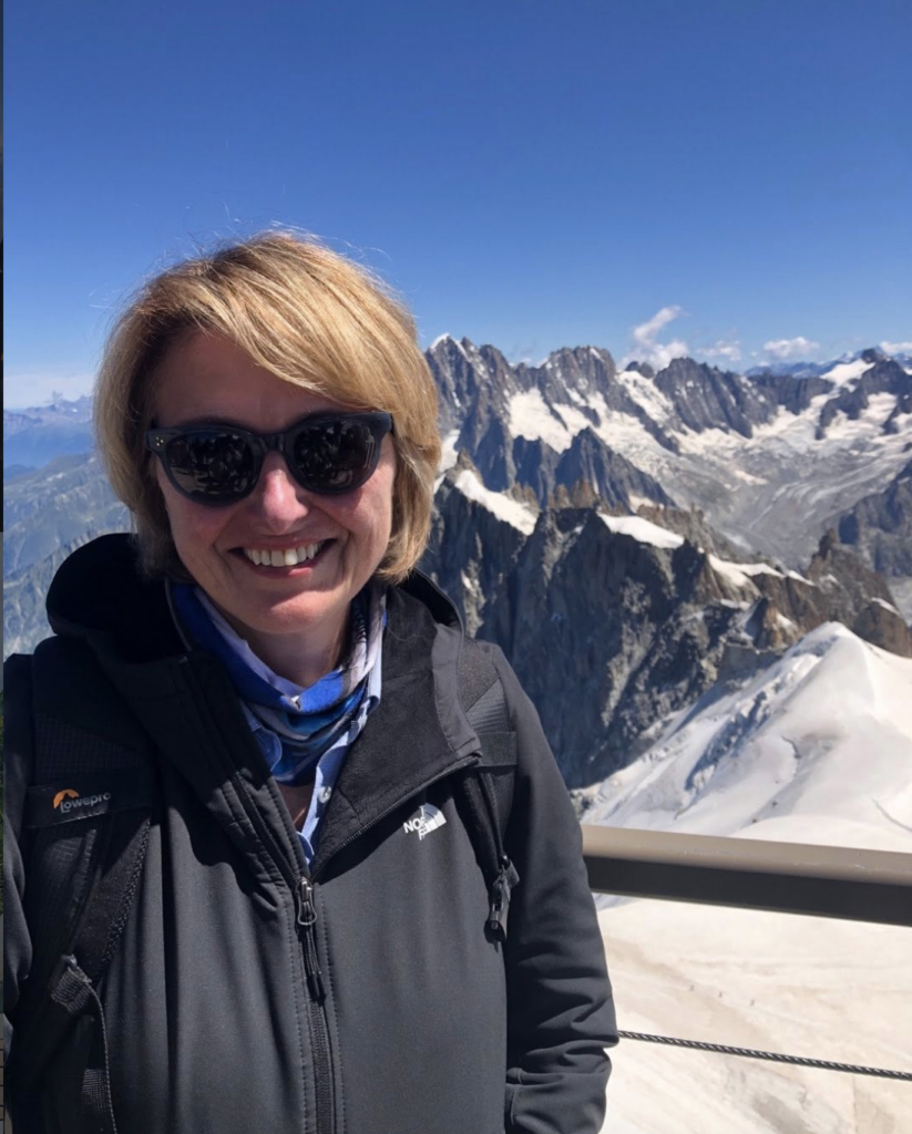 Capture le 2026 03 19 a 01.10.25 Voici (08) photos de la femme qui partage la vie de Sophie Thibault &mdash; et vous la connaissez tr&egrave;s bien